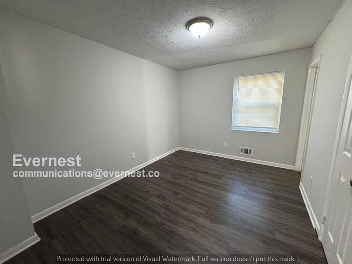 Building Photo - 193 W Canterbury Dr