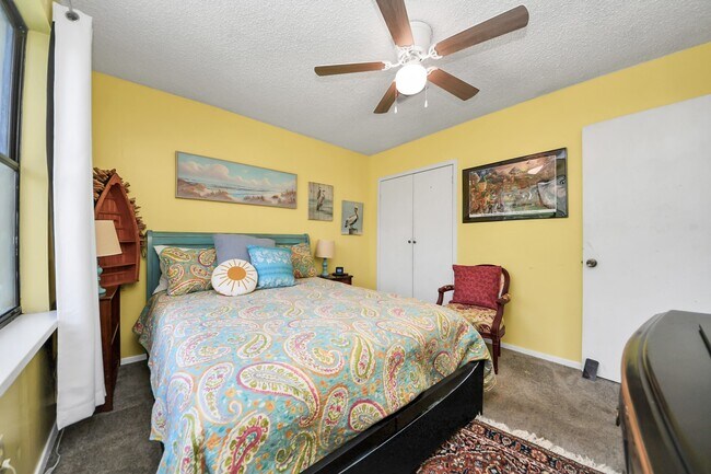 Building Photo - 17018 Water Oak Dr