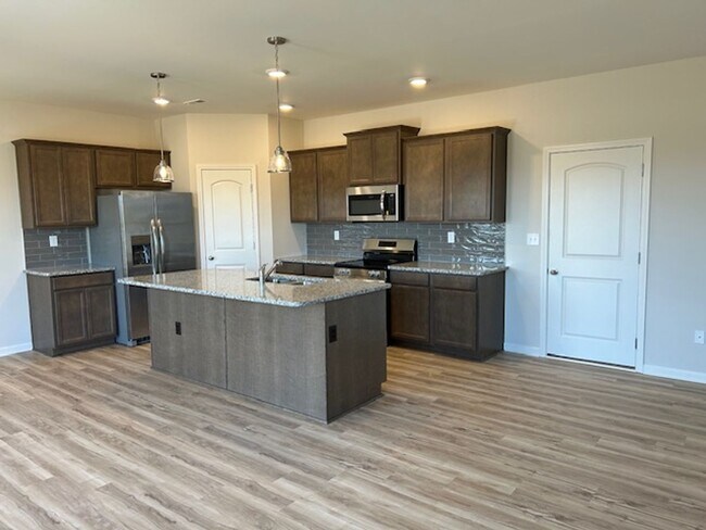 Building Photo - Masterson Hills     20260504