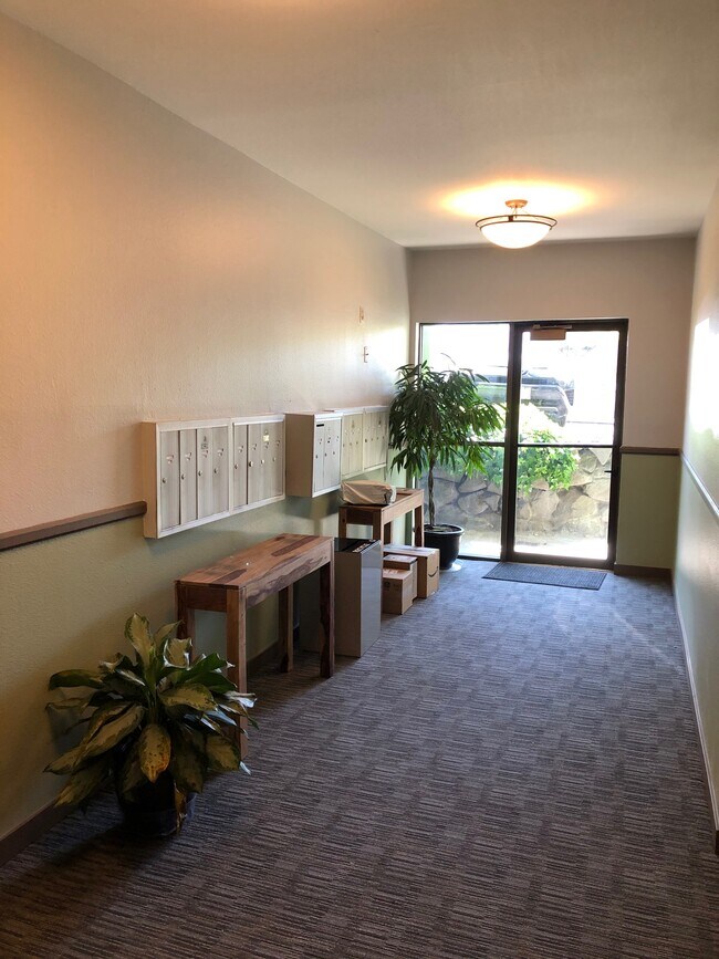 Building Photo - 300 NW 80th St