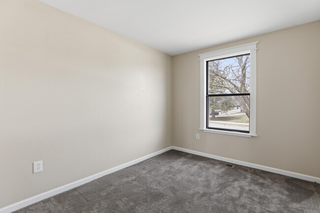 Building Photo - 41427 Larimore Ln