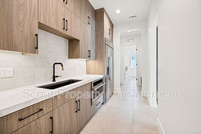 Building Photo - 32195 Daybrook Ter