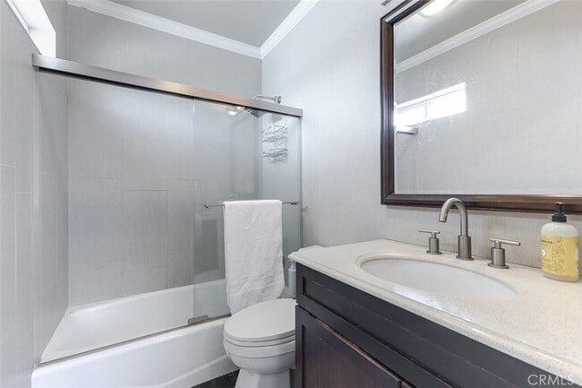 Building Photo - 1217 Elm Ave