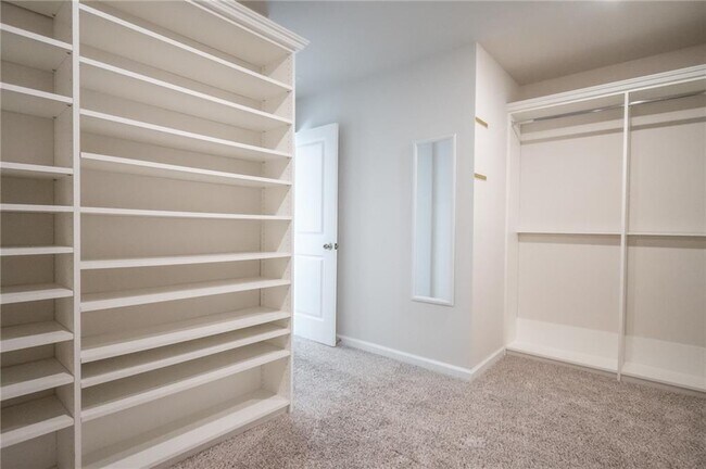 Building Photo - 13 Westerly Sta