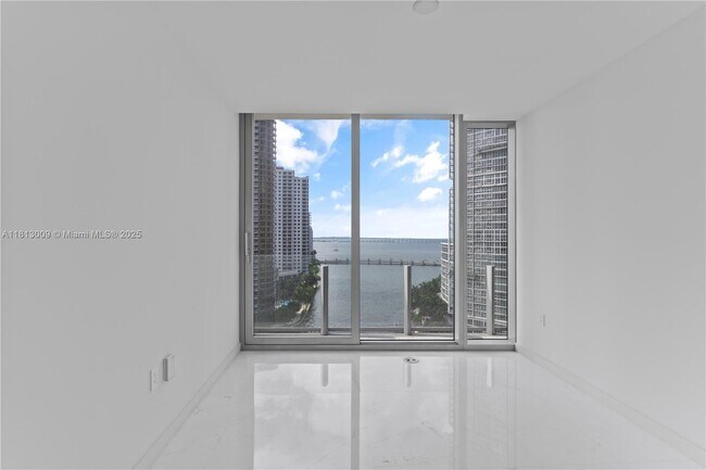 Building Photo - 300 Biscayne Blvd Way