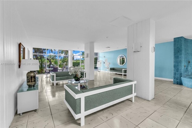 Building Photo - 9101 E Bay Harbor Dr