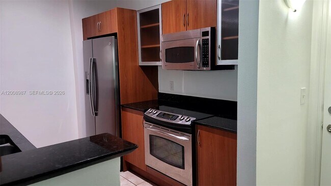 Building Photo - 804 E Windward Way