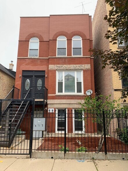 Building Photo - 2642 W HADDON AVE