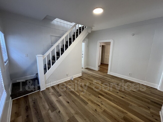 Building Photo - 2114 Webb St
