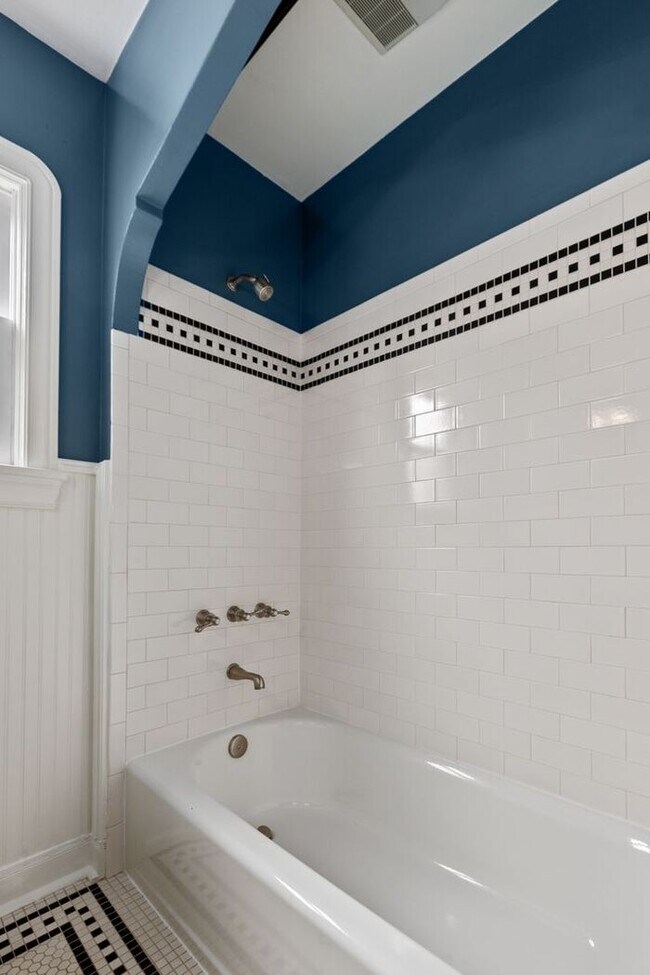 Building Photo - Stunning Air Conditioned 1931 Tudor in Coveted Admiral w/ Views