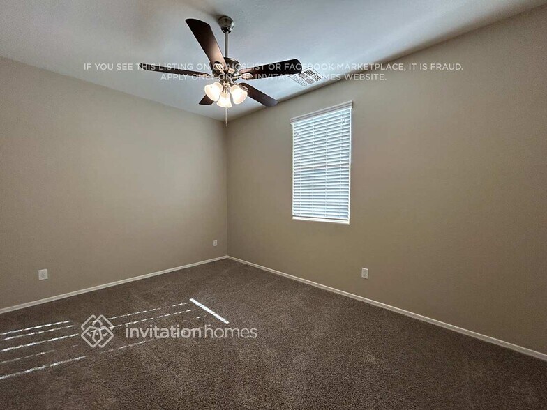 Building Photo - 274 S 174th Dr