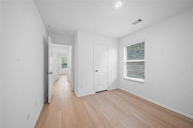 Building Photo - 3442 Hughes Mdw Wy