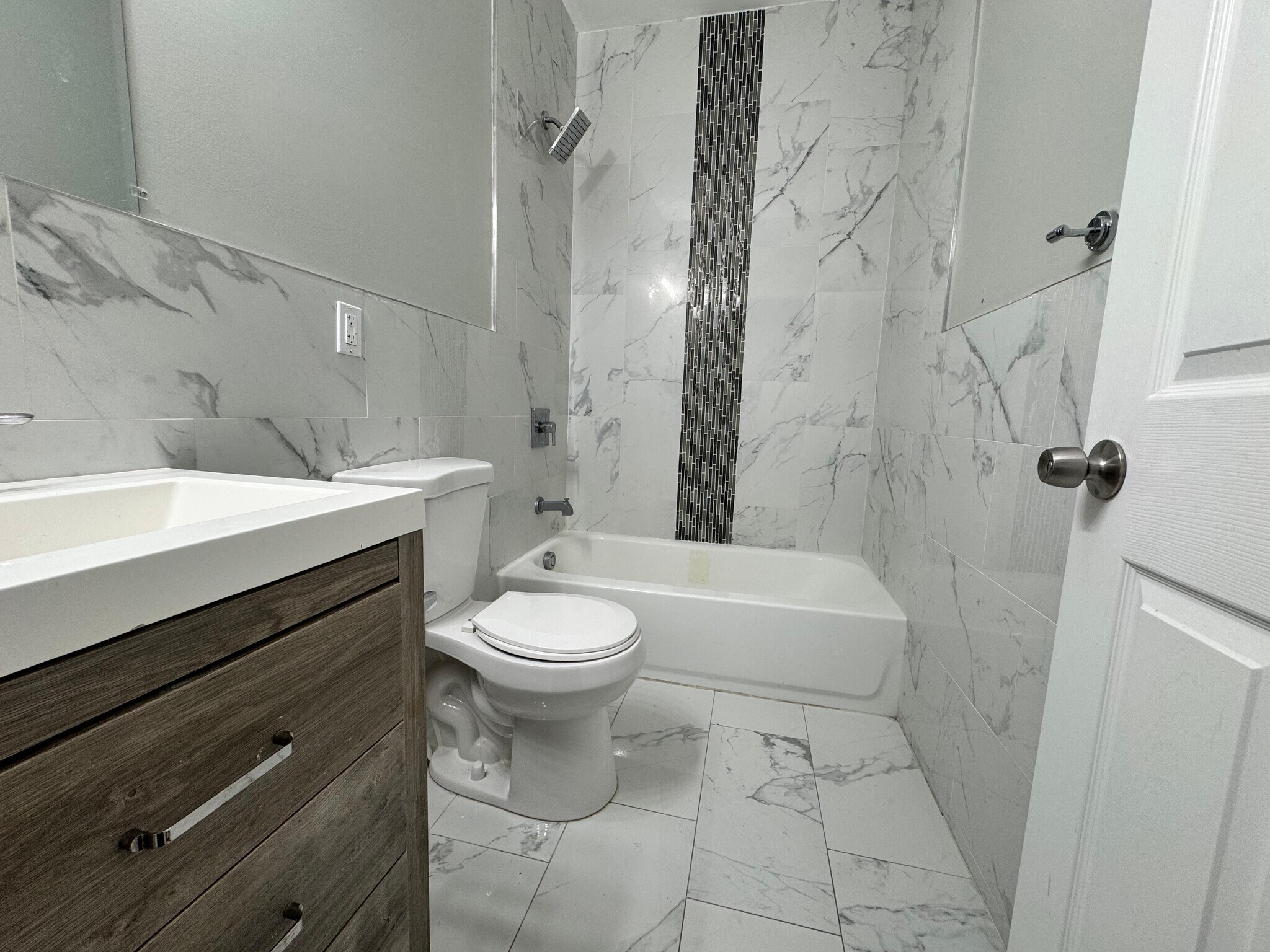 Building Photo - 61 N Grove St