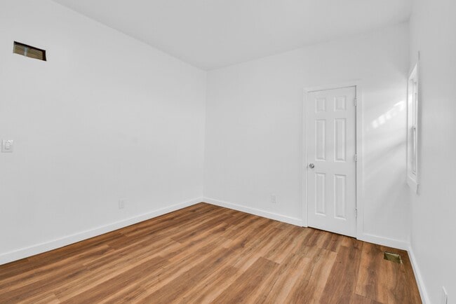 Building Photo - 109 N Denver Ave