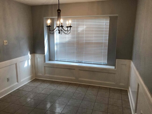 Building Photo - 11715 Parkriver Dr