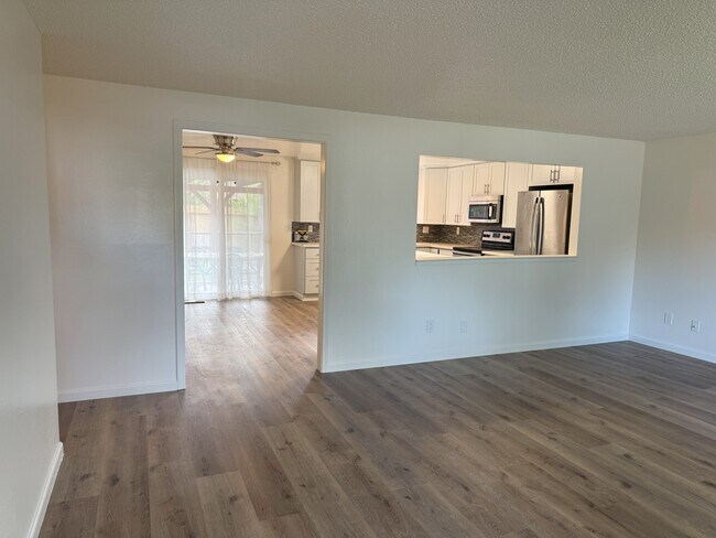 Building Photo - 2460 Brookside Way