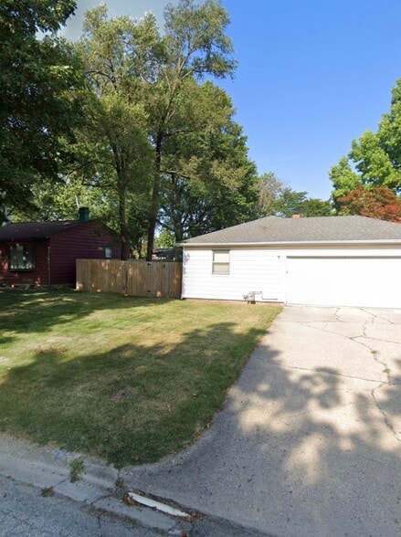 Building Photo - 201 W Navajo St