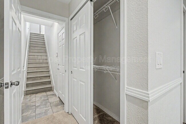 Building Photo - 9558 Pearl Cir