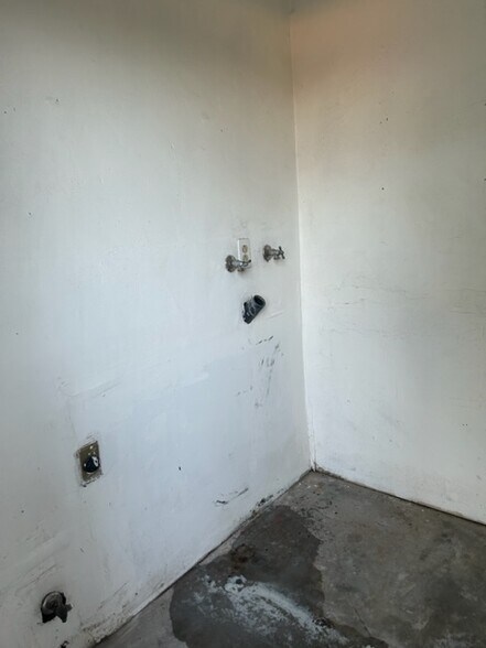 Building Photo - 2616 N Half Moon Dr
