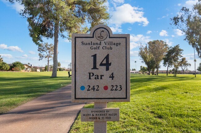 Building Photo - Updated Mesa Home w/ Community Pool/Spa & ...