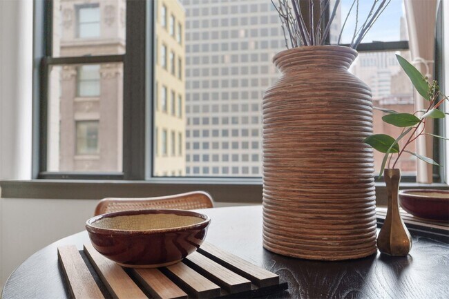 Building Photo - 915 Olive St