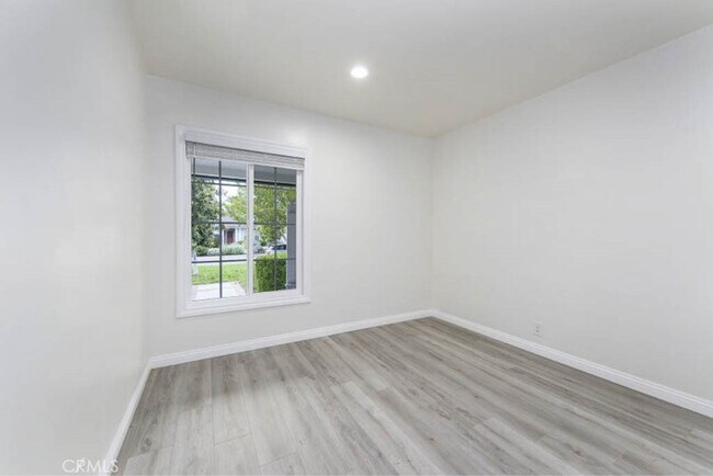 Building Photo - 506 San Luis Rey Rd