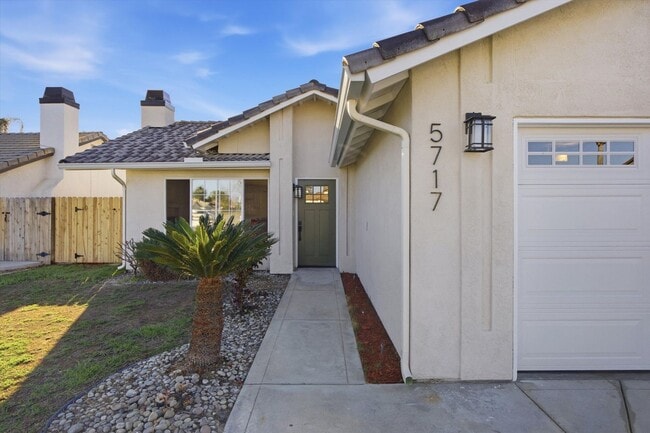 Building Photo - SILVERCREEK BEAUTY !!!  APPLICATION PENDING!!