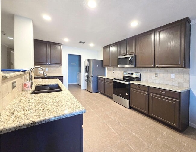 Building Photo - 530 Blue Sage