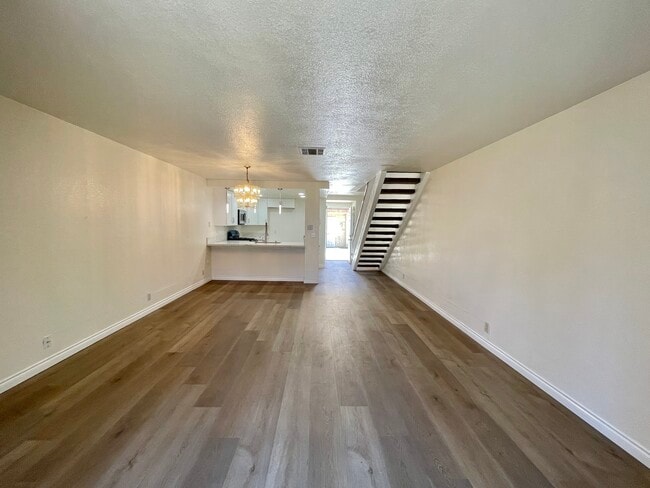 Building Photo - 936 Fairway Ave
