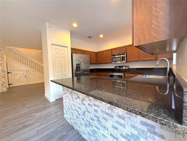 Building Photo - 4228 SW 166th Ct