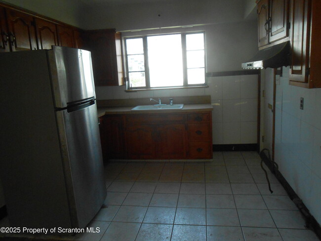 Building Photo - 622 S Main Ave