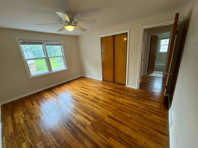 Building Photo - 15627 Portis St