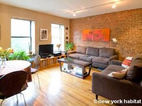 Living room - 454 Saint Nicholas Ave