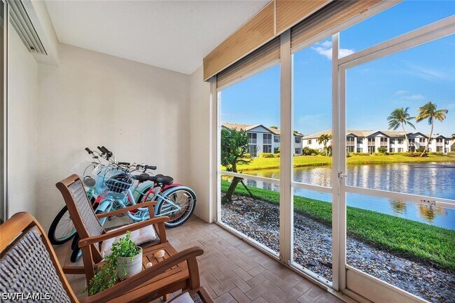 Building Photo - 818 Tanbark Dr