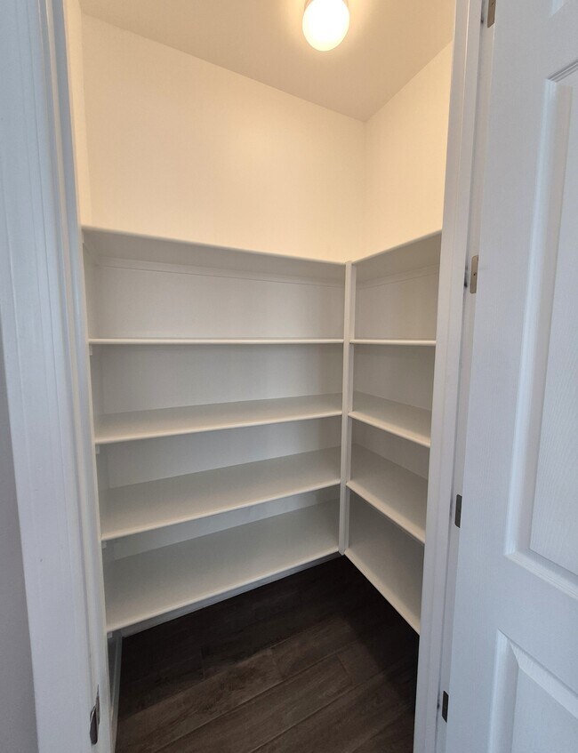 Building Photo - 7742 S Long Pond Walk Way