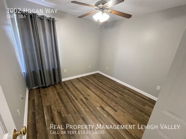 Building Photo - 1002 Hogan Way