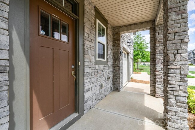 Building Photo - 9320 Glenburn Ln