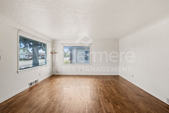 Building Photo - North Spokane Gem