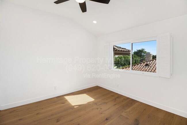 Building Photo - 28142 Ambar