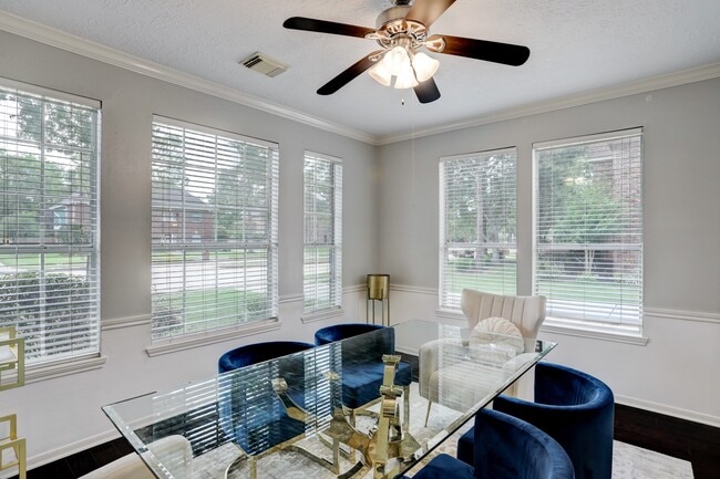 Building Photo - 1611 Falcon Ridge Blvd