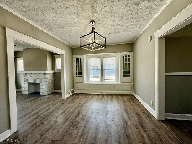 Building Photo - 1265 Marlowe Ave
