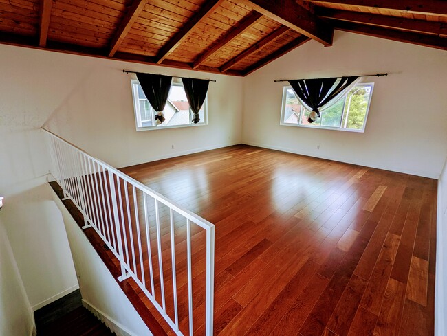 Upstairs - 201 Parkbrook Plz