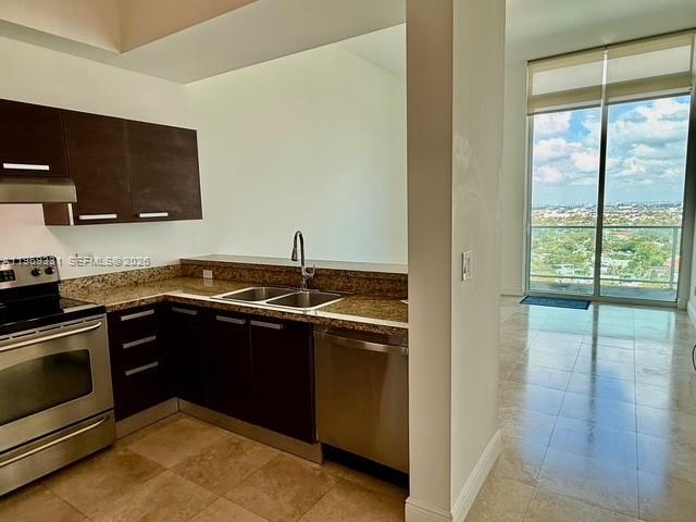 Building Photo - 2525 SW 3rd Ave