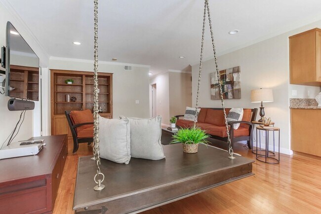 Building Photo - Stunning 4 Bed, 3 Bath Home on Cul-de-Sac in Scripps Ranch - No Pet Allowed