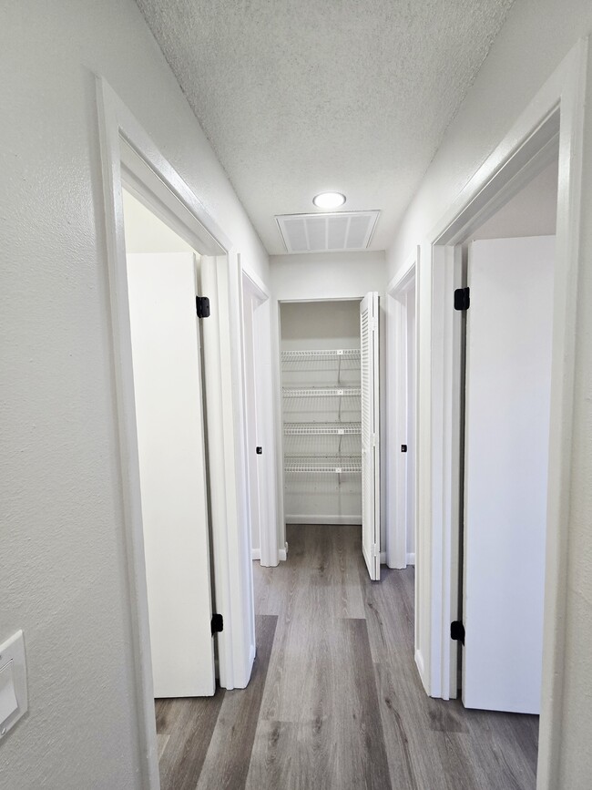 Building Photo - 843 42nd St S