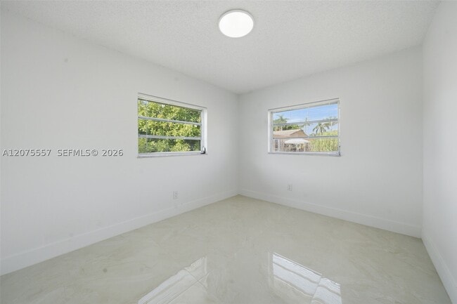 Building Photo - 11000 NW 21st Ct