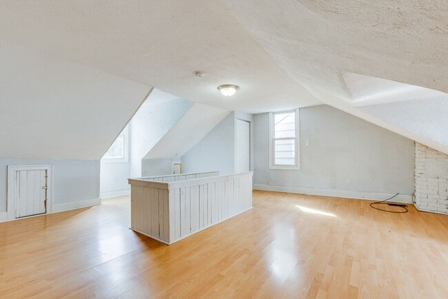 Building Photo - 2623 S 18th St