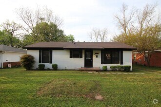 Building Photo - Coming Soon! Updated 3 Bed 2 Bath Rental! ...