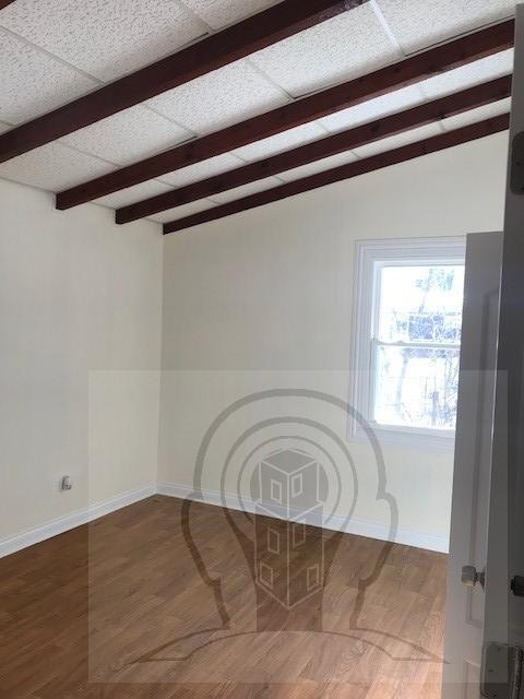 Building Photo - 4 bedroom in DEERFIELD IL 60015