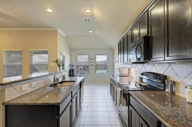 Building Photo - 11701 Summer Springs Dr